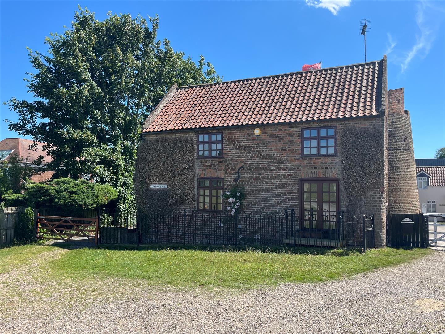 Lowsons Mill Westwood, Beverley, Lowsons Mill, HU17 8RG